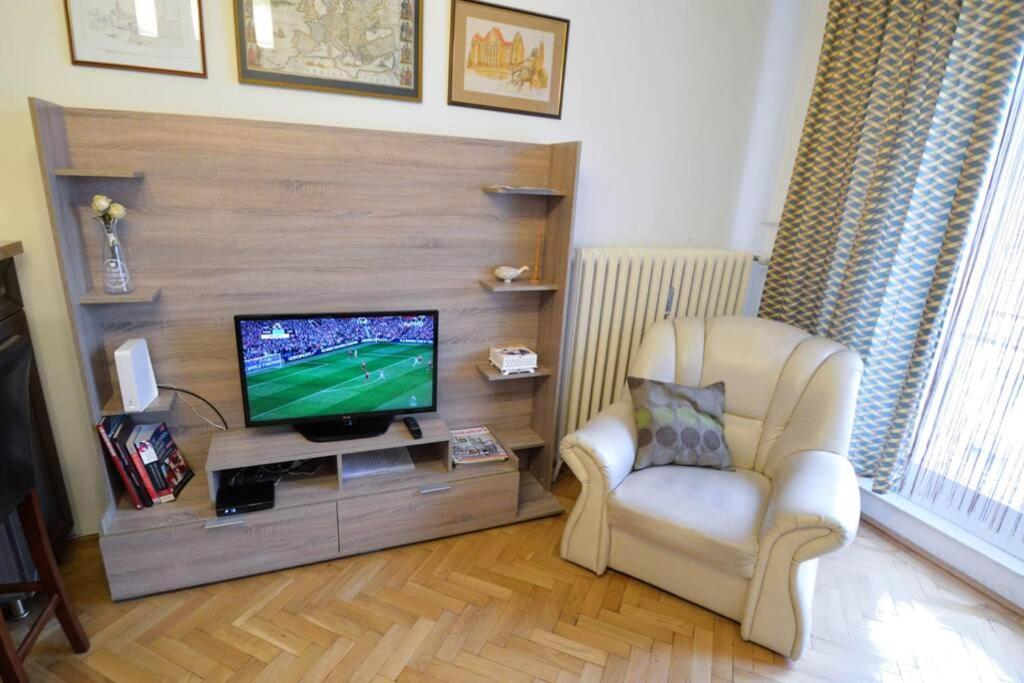 City Center Apartment Debrecen Buitenkant foto